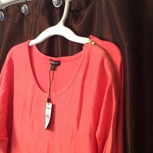 Light weight sweater